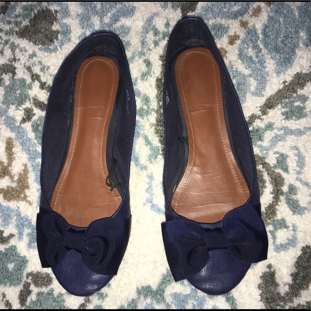 Light and elegant ballet flats